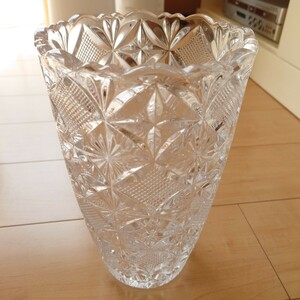 ★花瓶 クリスタルガラス 高さ約27×幅約16.5センチ フラワーベース インテリア
