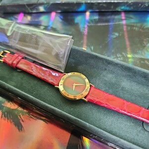 【超美品レア】グッチヴィンテージ3000Lシェリーライン腕時計(新品電池稼働品)