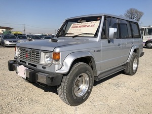 三菱パジェロ（ MITSUBISHI PAJERO ）4WD ディーゼル [オートマチックトランスミッション][AT]