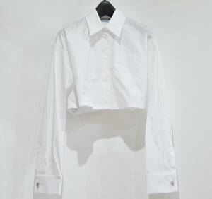 23SS PRADA プラダ Poplin cropped shirt cufflinks Patch pocket ロゴプレートカフスボタン ショート丈ロングスリーブシャツ Y-30062B
