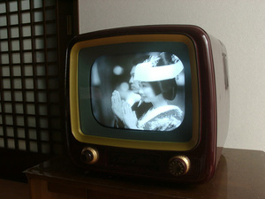 三菱真空管式白黒テレビ 型式667T14 博物館級 貴重な三菱真空管白黒テレビです ビデオ端子付 整備済です