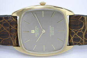 ☆☆☆ROLEX6426より高い 1970年頃製　UNIVERSAL GENEVE GILT SHADOW ULTRA-SLIM超薄自動巻紳士腕時計 機械2.5㎜未使用品 歴史に残る名作