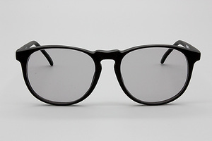 【未使用】レノマ renoma R110 52-17 000 ブラックマット UVカットカラーハードマルチコートレンズ使用お洒落なメガネに仕上げました R-17