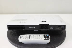 B135 EPSON エプソン ビジネスプロジェクター EB-1795F ランプ点灯：高1069H/低70H