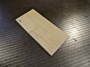 かえで杢（楓） チジミ杢 玉杢 （300×138×11）mm 1枚 無垢一枚板 送料無料 [2324] メープル カエデ キヤンプ 道具 まな板 材料 木材 