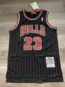 激レア NBA シカゴ・ブルズ BULLS ユニフォーム マイケル・ジョーダン 44-L黒 縦縞 刺繍ナンバー 未使用 タグ付き Mitchell & Ness製