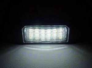 アウディ キャンセラー内蔵 LED ライセンスランプ (ナンバー灯) TT RS クーペ　A1A6