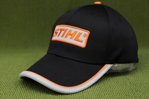 限定1新品US物 STIHL スティール スチール キャップ 帽子 ブラック系 黒 ツルツルした生地ツバ先速乾生地 FLEXFIT 57cm前後 管理0318nska