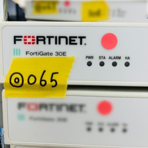 ◎065【通電OK】Fortinet FortiGate 30E FG-30E ファイアウォール FW セキュア SD-WAN SOCプロセッサ フォーティネット フォーティゲート