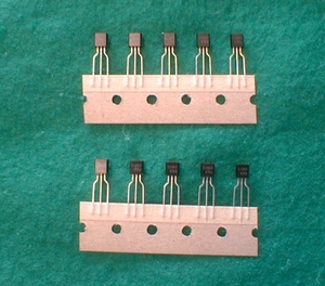 高精度可変シャント式安定化電源回路uPC1093J 10本1組ＬＥＤドライバーなどの定電流回路が簡単に作れる集積回路です送料６３円