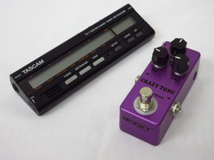 a5484　動作未確認　CRAZY　TONE　Distortion/TASCAM　ギター＆ベース　チューナー/メトロノーム　全2点　ジャンク扱い