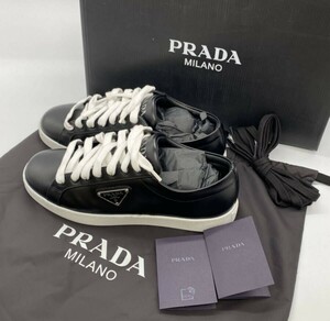 【未使用級】【現行】【付属品あり】プラダ PRADA ブラッシュドレザースニーカー 三角ロゴ プレート 金具 ブラック 金具 