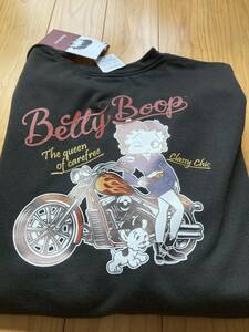 新品　即決送料無料♪Betty Boop ベティちゃん　バイク　イヌ　バックプリント　裏起毛　トレーナー　3Lサイズ ポリエステル100％ 中黒