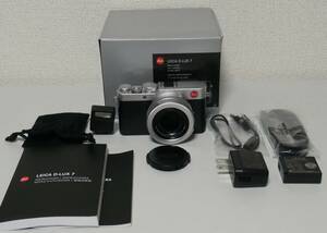 美品 Leica D-LUX7 シルバー ケース付き