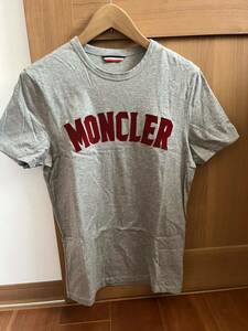 美品 MONCLER モンクレール Tシャツ トップス カットソー ロゴ ワッペン S