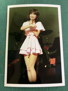 【レア】キャンディーズ　伊藤蘭　写真　ミニスカ　太股　ピンク　昭和タレント　70年代アイドル