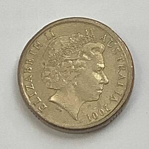 【希少品セール】オーストラリア エリザベス女王肖像デザイン 2001年 2ドル硬貨 1枚