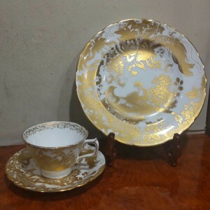 ロイヤルクラウンダービー ROYAL CROWN DERBY Aves gold カップ プレート 金彩