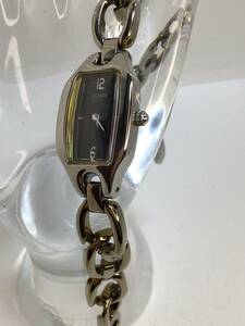 【GUESS】レディース腕時計　中古品　稼働品　電池交換済　5-91 sh