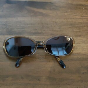 美品　OLIVER PEOPLES 　サングラス 　男女兼用　USED