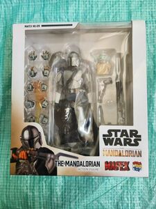 【新品 未開封 箱潰れあり】MAFEX マフェックス No.129 スターウォーズ THE MANDALORIAN ザ・マンダロリアン アクションフィギュア