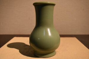 【GE】E543【コレクター所蔵品】時代 青磁花瓶 /中国古玩 中国美術 骨董品 時代品 美術品 古美術品