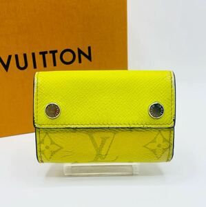 LOUIS VUITTON ルイヴィトン 三つ折り財布 タイガラマ 二つ折り財布 M67629 モノグラム　ディスカバリーコンパクト　コンパクトウォレット