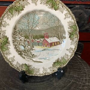 ジョンソンブラザーズ・英国製・飾り皿・スタンド付き・雪景色