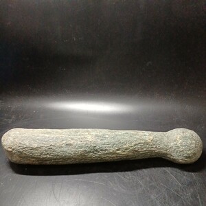 041907 石器　石棒　35cm　2570g