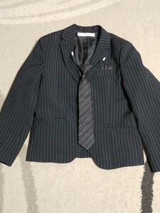 子供用　フォーマル　ウェア　スーツ　120サイズ　1回使用品　上下セット　ネクタイ付き　卒園　入学式に　男子