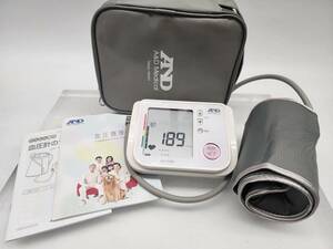 ★ R50926　AND　A&D エー・アンド・デイ　デジタル血圧計　UA-1020P　自動血圧計　上腕式血圧計　説明書・収納ケース付 ★