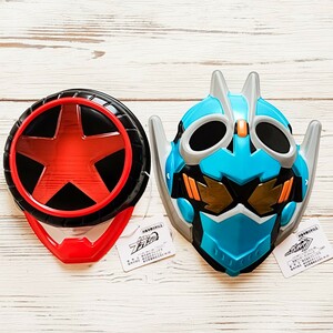 2枚セット　新品未使用　ブンレッド　ガッチャード　お面　おめん　ブンブンジャー　仮面ライダー　スチームホッパー