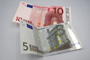 □H79161:外国紙幣 　合計15EURO　10ユーロ/1枚　5ユーロ/1枚 EURO 紙幣　