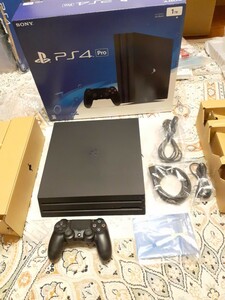 迅速配送　 ps4pro　CUH-7000B　本体一式　ホコリフィルター　おまけ付き　送料無料　 動作品 　