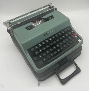 【い-4-32】100 olivetti lettera32 オリベッティタイプライタ 昭和レトロ アンティーク コレクション ケース付き 動作未確認/現状品