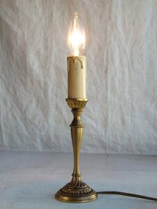 フランスアンティーク テーブルランプ 真鍮　ブラス　デスクランプ 照明 ライト レリーフ 装飾 蚤の市 電気 キャンドル ゴールド 仏国