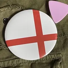 バーゲン　イングランド　75ミリデカ缶バッジ　　ENGLAND