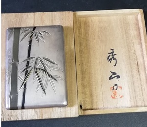 銀製　鏡　唐草　竹紋　彫刻　秀山銘　共箱　保管品　コンパクト