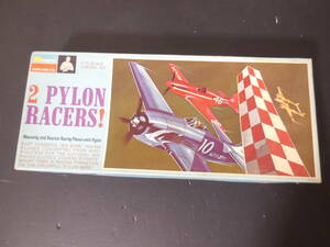 ●1968年MONOGRAM製 1/72 2 PYLON RACERS! マスタングとベアキャットのパイロン付きレーシング飛行機　プラモデル レトロ 当時もの 昭和 