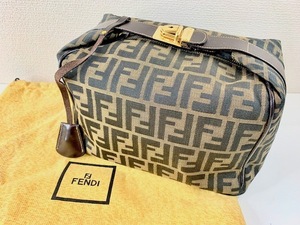 極美品△FENDI フェンディ バニティポーチ ズッカ柄 ハンド品 管理2103 店内