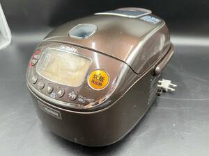 ZOJIRUSHI/象印 圧力IH 炊飯ジャー 3合炊き 極め炊き 黒まる厚釜 2020年製 炊飯器 NP-RM05