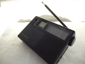 FAIR MATE AM/FMワイド短波１～5　７バンドBCLトラベリングラジオ　RT-7おまけ電池付　極美品作動ジャンク