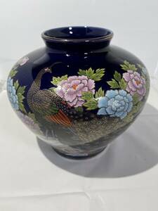 明陶 花器 花瓶 孔雀 高さ約22cm 壺 紺色 骨董 工芸品　　A0021