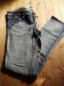 【FREES PHRASE】フリーズショップ　スキニーデニム DENIM デニムパンツ 