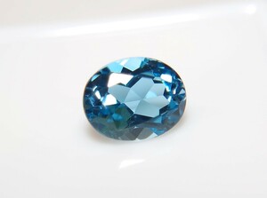 ブルートパーズ　3.69ct ルース　微細なカケ（LA-6082）