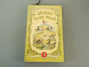 a134【古書】洋書　GRIMMS‘　FAIRY　TALES　Ａ　Puffin　Book　Published　by　Penguin　Books 物語 英語 England 洋書