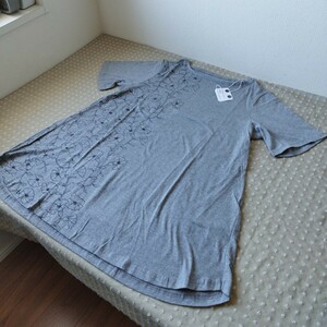 未使用 タグ付 汗取り付 Aライン Tシャツ 半袖 ロング丈 uvカット ゆったり LL 洗濯機洗い gray 花●柄size違い有り●ネコポス 送料無料