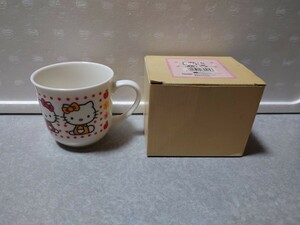 ハローキティ　マグカップ　未使用　1998年製造　コップ　キティちゃん　サンリオ