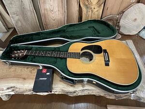 Martin D28アコギ