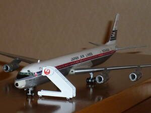 日本航空 DC-8-61 1/144 完成品 タラップ付